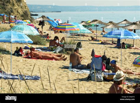 spiaggia nudista video|Spiaggia DAyala Gay & Naturist Beach